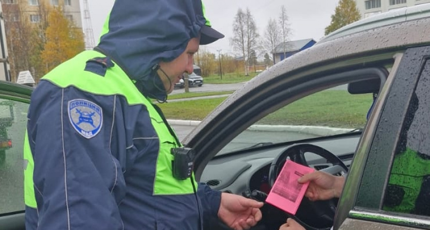 В Усинске автоинспекторы провели акцию "Водитель, пропусти пешехода!"