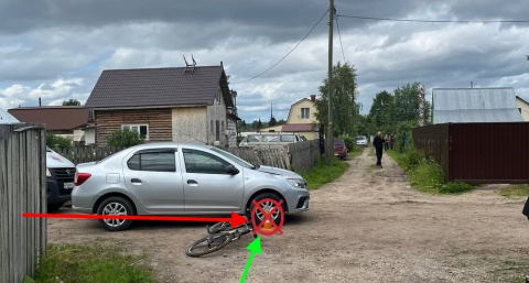 В Коми ребенок на велосипеде попал под колеса иномарки